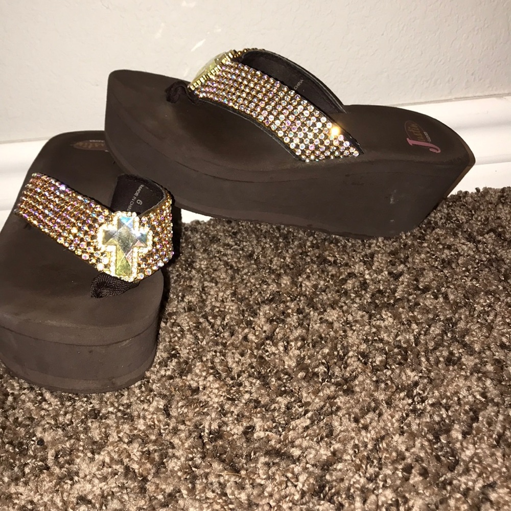 Shoes - Picture 2 of 3